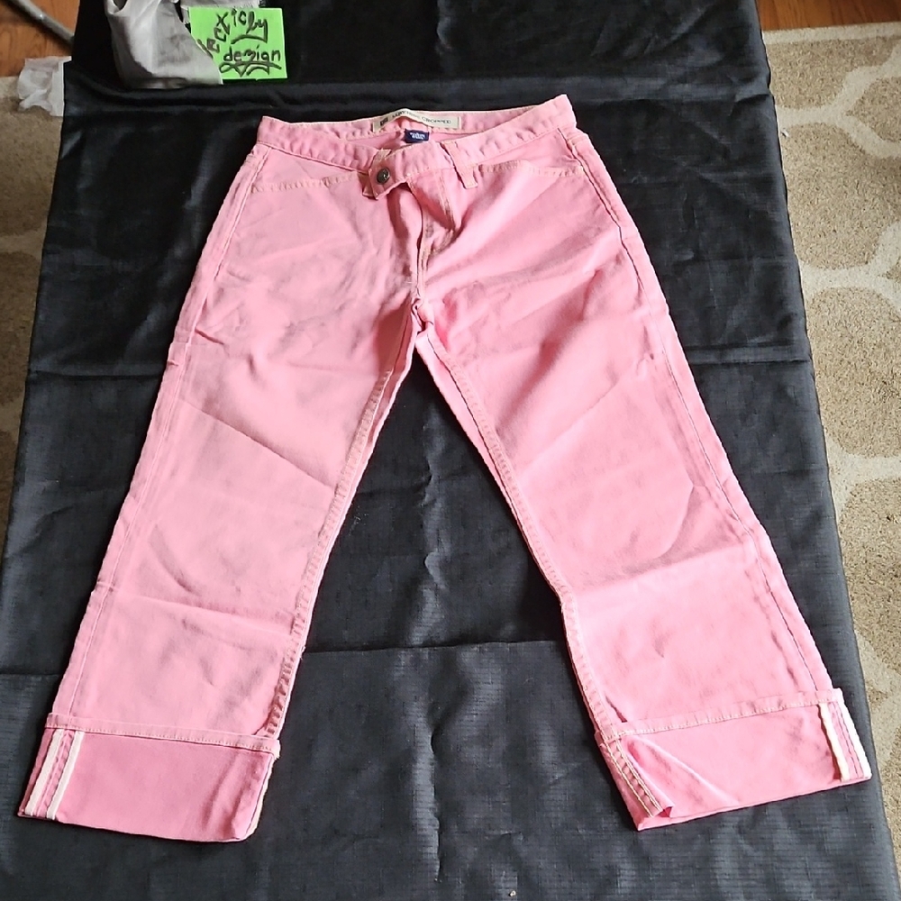GAP Vibrant Pink Low Rise Cropped Pants